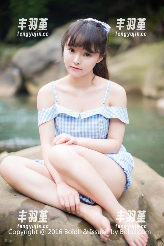 菠萝社 - 来碗无圣光，王语纯的圣诞原图实在让人停不下来。