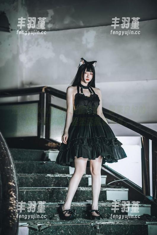 落落Raku总结的美腿经验：原来良好的腿需要时间，居然还需要分享。