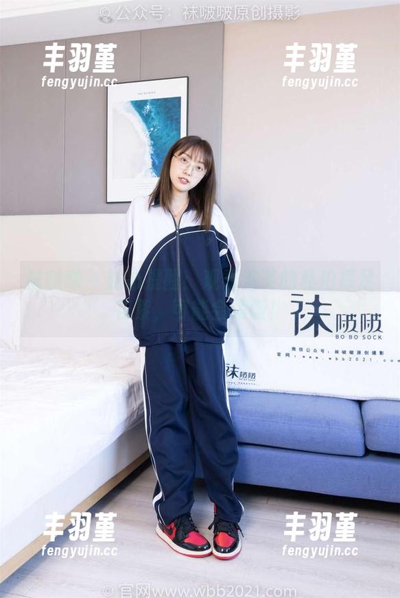 袜啵啵 - 贴心提醒：观看泡芙的私拍裸足花絮，可能会喷饭！