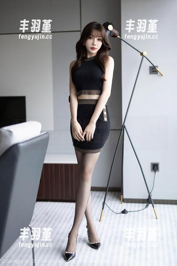 语画界 - 美图中的修女扮相，梦心玥果然不按常理出牌，资源倒是很丰富。