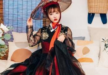 在韩国孙乐乐的高清美图中，体操服也能展现出小克星的气质！