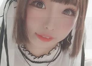 不知道香川澪是给这件睡裙加了什么魔法，原图看得我想莫名其妙。