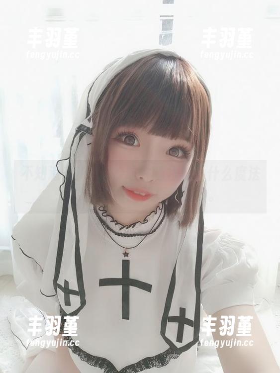 不知道香川澪是给这件睡裙加了什么魔法，原图看得我想莫名其妙。