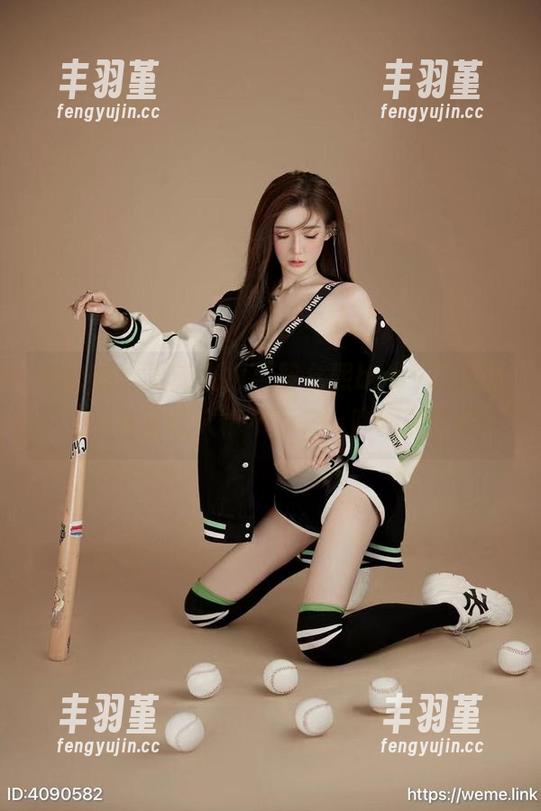 微密圈 - 更新警报：黎允熙baby校服原图，一看就让人停不下来，咋回事儿呢？